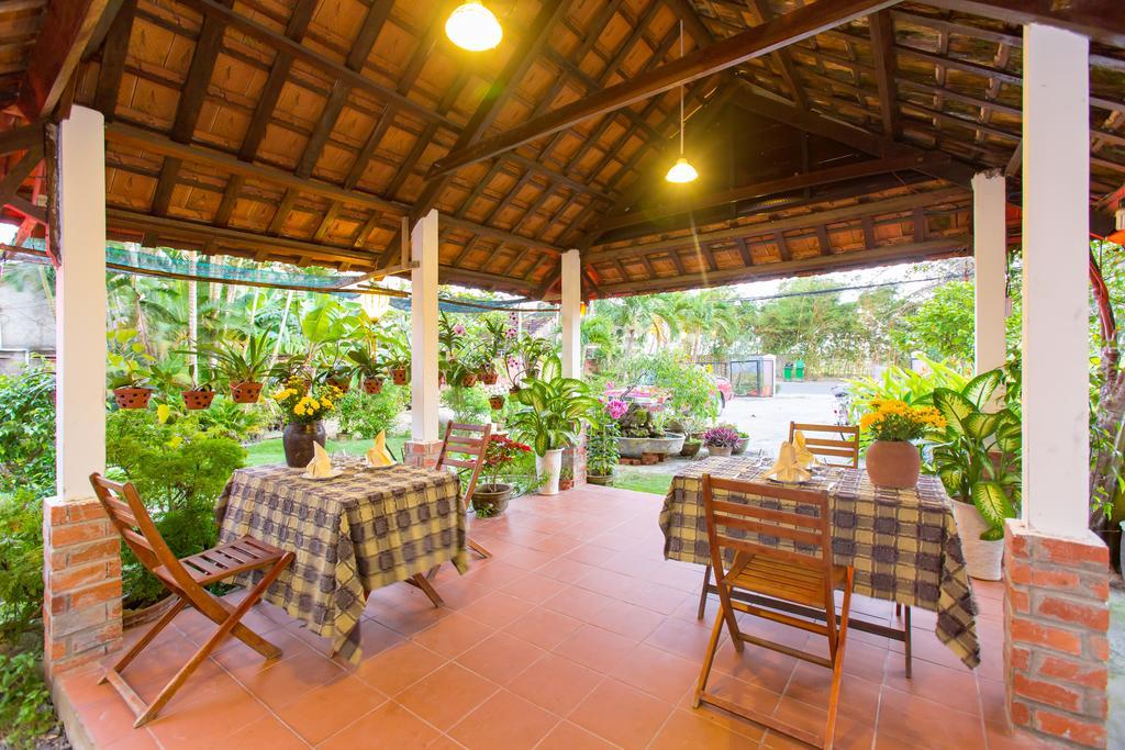 Do River Homestay *