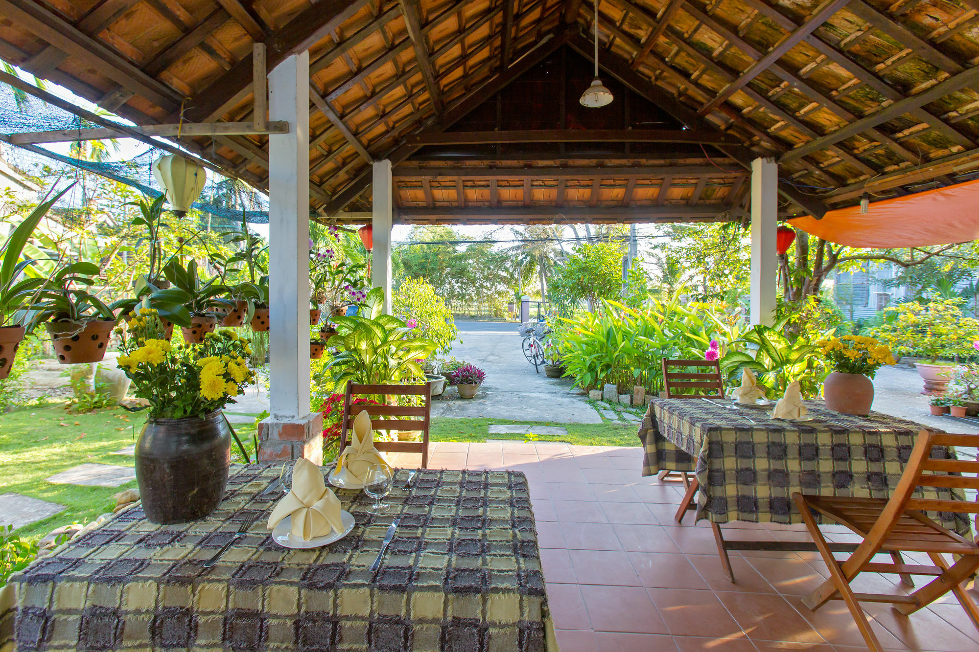 Homestay Do River *